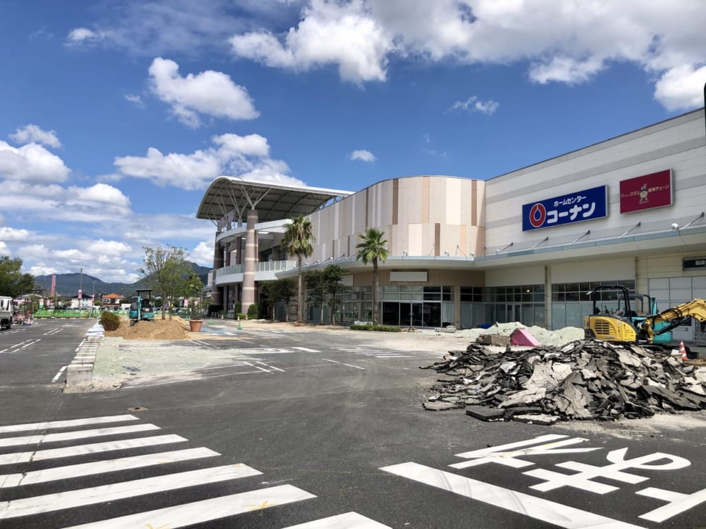イオンタウン防府外壁工事3